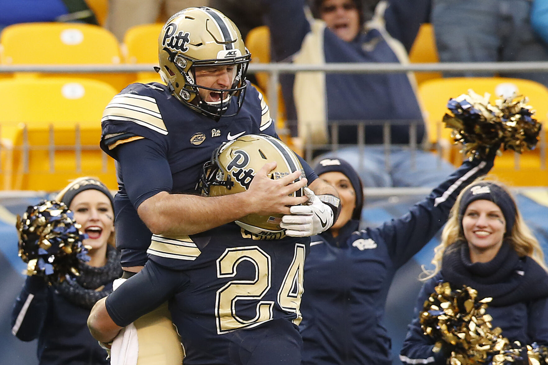 2016: Pittsburgh powers past Syracuse, 76-61, in record-scoring game